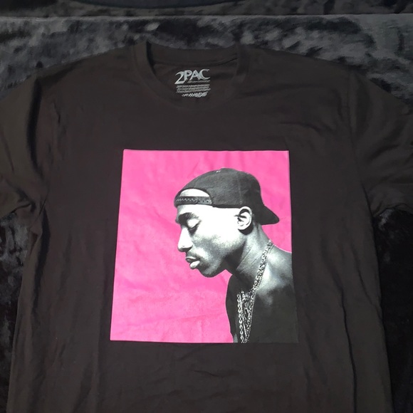 Other - NWOT Men's Size M "Tupac" Graphic T-Shirt